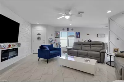 617/619 SE 12th Ct, Cape Coral, FL 33990 - Photo 3