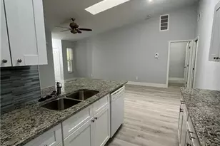 5111 SW Courtyards Ct, Cape Coral, FL 33914 - Photo 7