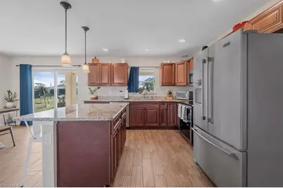 9016 Meadow Cir, Labelle, FL 33935 - Photo 5