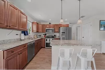 9016 Meadow Cir, Labelle, FL 33935 - Photo 11