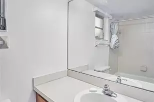 6898 Sandtrap Dr, Fort Myers, FL 33919 - Photo 29