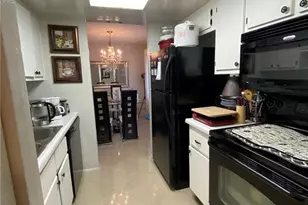 2366 E Mall Dr, Fort Myers, FL 33901 - Photo 17