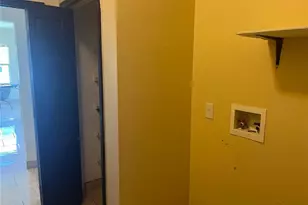 17 NE 11th Ln, Cape Coral, FL 33909 - Photo 11