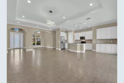 10093 Avalon Lake Cir, Fort Myers, FL 33913 - Photo 7