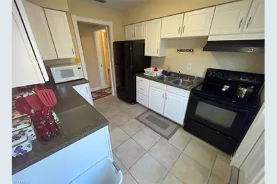 10 Tangelo Ct, Lehigh Acres, FL 33936 - Photo 3