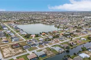 1426 SW 28th St, Cape Coral, FL 33914 - Photo 7