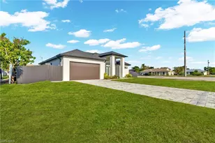 2 SE 20th Ct, Cape Coral, FL 33990 - Photo 3