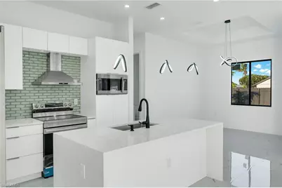 2 SE 20th Ct, Cape Coral, FL 33990 - Photo 17