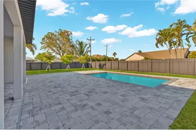 2 SE 20th Ct, Cape Coral, FL 33990 - Photo 39