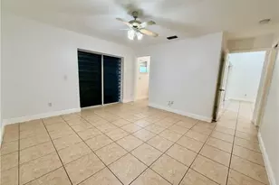 527 NE 24th Pl, Cape Coral, FL 33909 - Photo 7