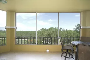 2738 Tiburon Blvd E, Naples, FL 34109 - Photo 9
