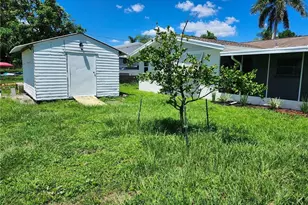 6313 St Andrews Cir S, Fort Myers, FL 33919 - Photo 7