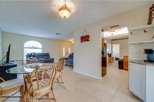 2821 SE 8th Ave, Cape Coral, FL 33904 - Photo 5