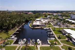5705 Harbour Club Rd, Fort Myers, FL 33919 - Photo 3