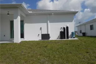 320 Poplar St, Lehigh Acres, FL 33974 - Photo 31
