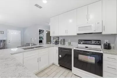 102 Crescent Lake Dr, North Fort Myers, FL 33917 - Photo 17