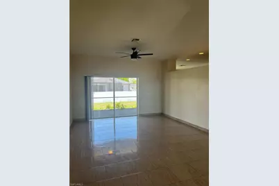 17 NE 11th Ln, Cape Coral, FL 33909 - Photo 5