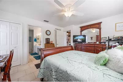 213 SE 4th Pl, Cape Coral, FL 33990 - Photo 17