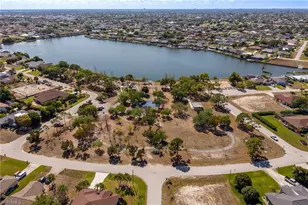 213 SE 4th Pl, Cape Coral, FL 33990 - Photo 43