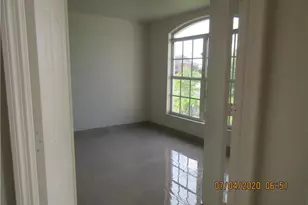 918 NE 13th St, Cape Coral, FL 33909 - Photo 17