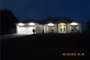 918 NE 13th St, Cape Coral, FL 33909 - Photo 35