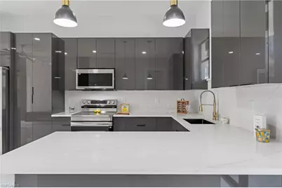 855 Calumet St E, Lehigh Acres, FL 33974 - Photo 9