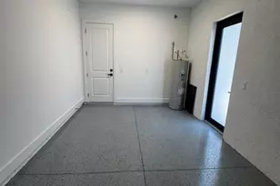 1037 Barcelona St E, Lehigh Acres, FL 33974 - Photo 5