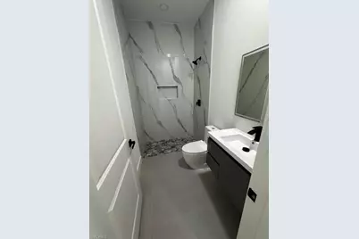 1037 Barcelona St E, Lehigh Acres, FL 33974 - Photo 7