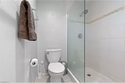 5665 Trailwinds Dr #621, Fort Myers, FL 33907 - Photo 15