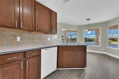 814 NW 11th Pl, Cape Coral, FL 33993 - Photo 7