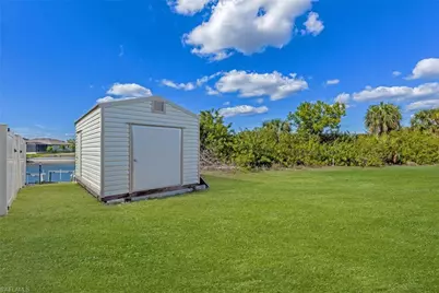 814 NW 11th Pl, Cape Coral, FL 33993 - Photo 35