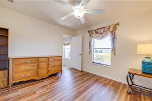 1105 SW 2nd St, Cape Coral, FL 33991 - Photo 17