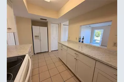 1212 SE 2nd Pl, Cape Coral, FL 33990 - Photo 5