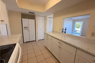 1212 SE 2nd Pl, Cape Coral, FL 33990 - Photo 5