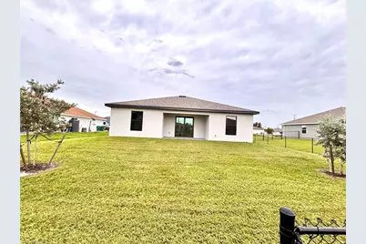 1006 NW 21st Ter, Cape Coral, FL 33993 - Photo 11