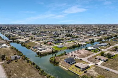 2519 NE 5th Pl, Cape Coral, FL 33909 - Photo 27