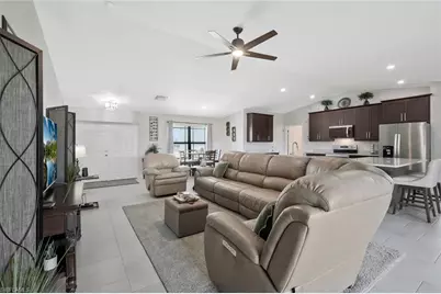 2519 NE 5th Pl, Cape Coral, FL 33909 - Photo 3