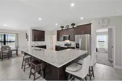 2519 NE 5th Pl, Cape Coral, FL 33909 - Photo 9