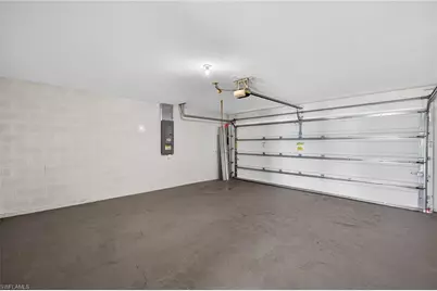 921 Jacaranda Pkwy E, Cape Coral, FL 33909 - Photo 21