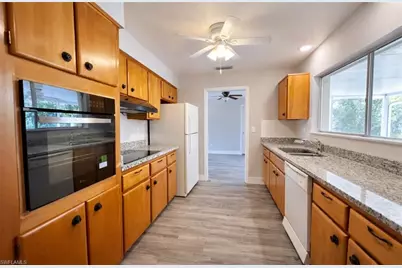 228 SE 43rd Ter, Cape Coral, FL 33904 - Photo 9