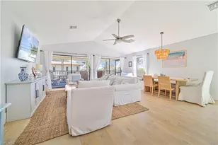 27541 Hickory Bay Dr, Bonita Springs, FL 34134 - Photo 7