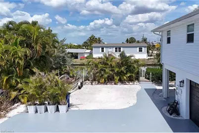 2932 Buttonwood Key Ct, Saint James City, FL 33956 - Photo 5