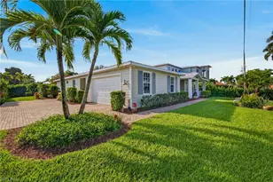 12251 McGregor Blvd, Fort Myers, FL 33919 - Photo 7