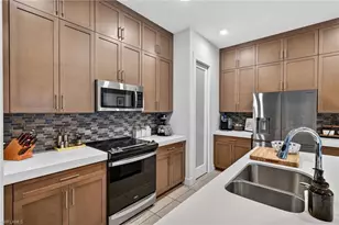 12251 McGregor Blvd, Fort Myers, FL 33919 - Photo 17