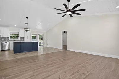 1213 SW 10th Pl, Cape Coral, FL 33991 - Photo 9