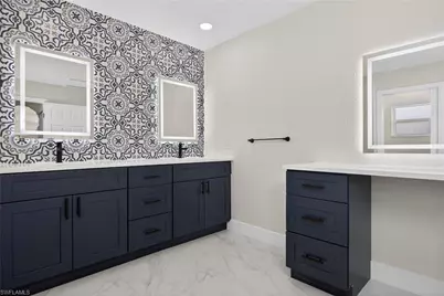 1213 SW 10th Pl, Cape Coral, FL 33991 - Photo 13