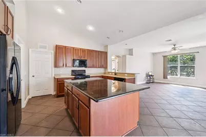 18310 Plumbago Ct, Lehigh Acres, FL 33972 - Photo 11