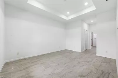 1018 Kent St E, Lehigh Acres, FL 33971 - Photo 17