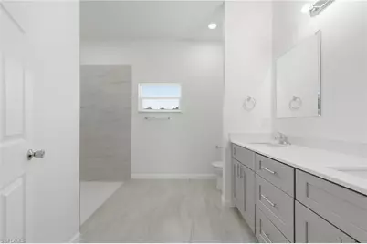 1018 Kent St E, Lehigh Acres, FL 33971 - Photo 15