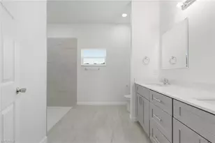 1018 Kent St E, Lehigh Acres, FL 33971 - Photo 15